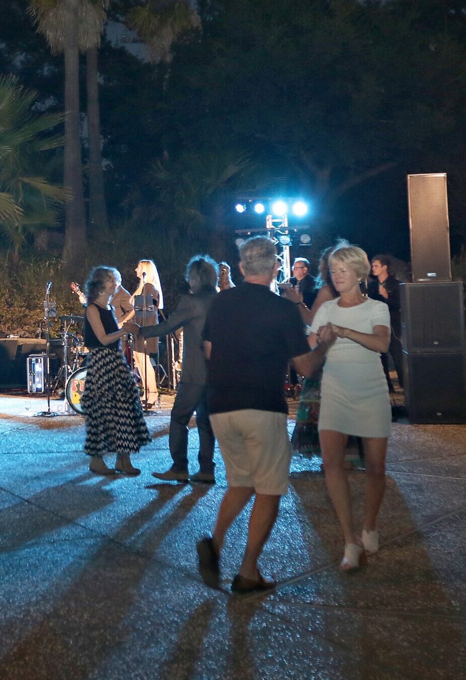 Couple dancing at Pure Mendocino.